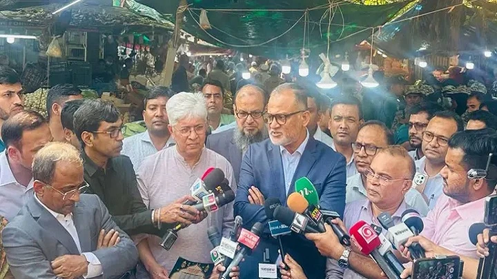 চলতি সপ্তাহে কেটে যাবে সয়াবিন তেলের সংকট: বাণিজ্য উপদেষ্টা