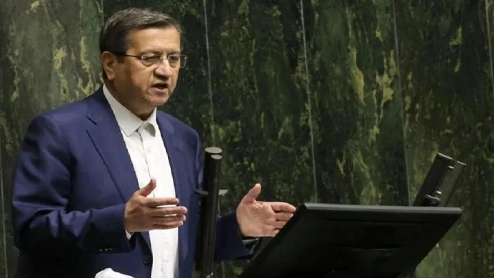 বরখাস্ত হলেন ইরানের অর্থমন্ত্রী